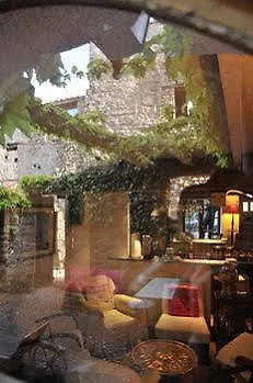 Bed & Breakfast Et Le Roc Sur L'orbieu 4*