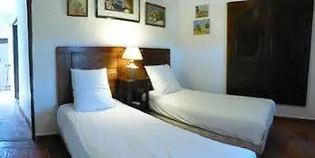 Bed & Breakfast Et Le Roc Sur L'orbieu 4*