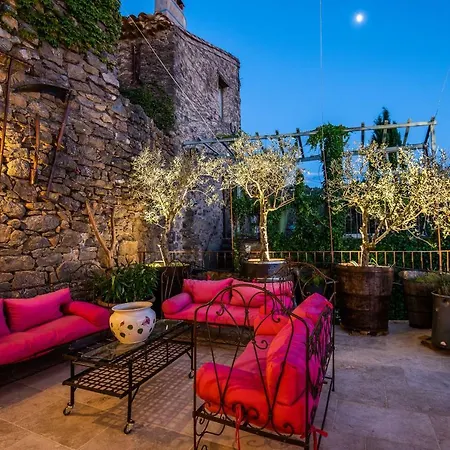 Et Le Roc Sur L'orbieu Bed & Breakfast