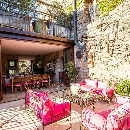 Et Le Roc Sur L'orbieu Bed & Breakfast